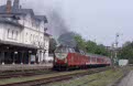 DB 219 136 pushes 3 DB coaches as passenger train RE 16180 (saalfeld, BRD - Gera Hbf, BRD) out of Pssneck Ob Bf (BRD) on 8 May 2002